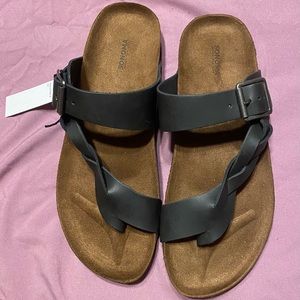 Sonoma Sandals, by Kohl’s, size 9